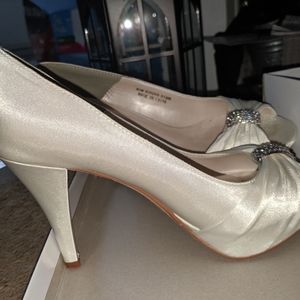 David's bridal heels